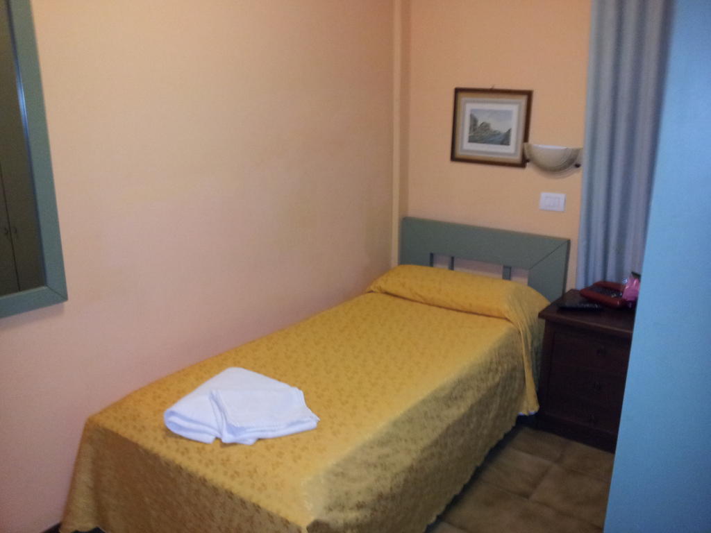 Zenith Hotel Montecatini Terme Værelse billede